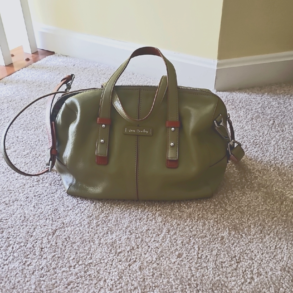 Vera Bradley Leather Handbag 10x8.5x5  With Shoulder Strap. Excellent Condition